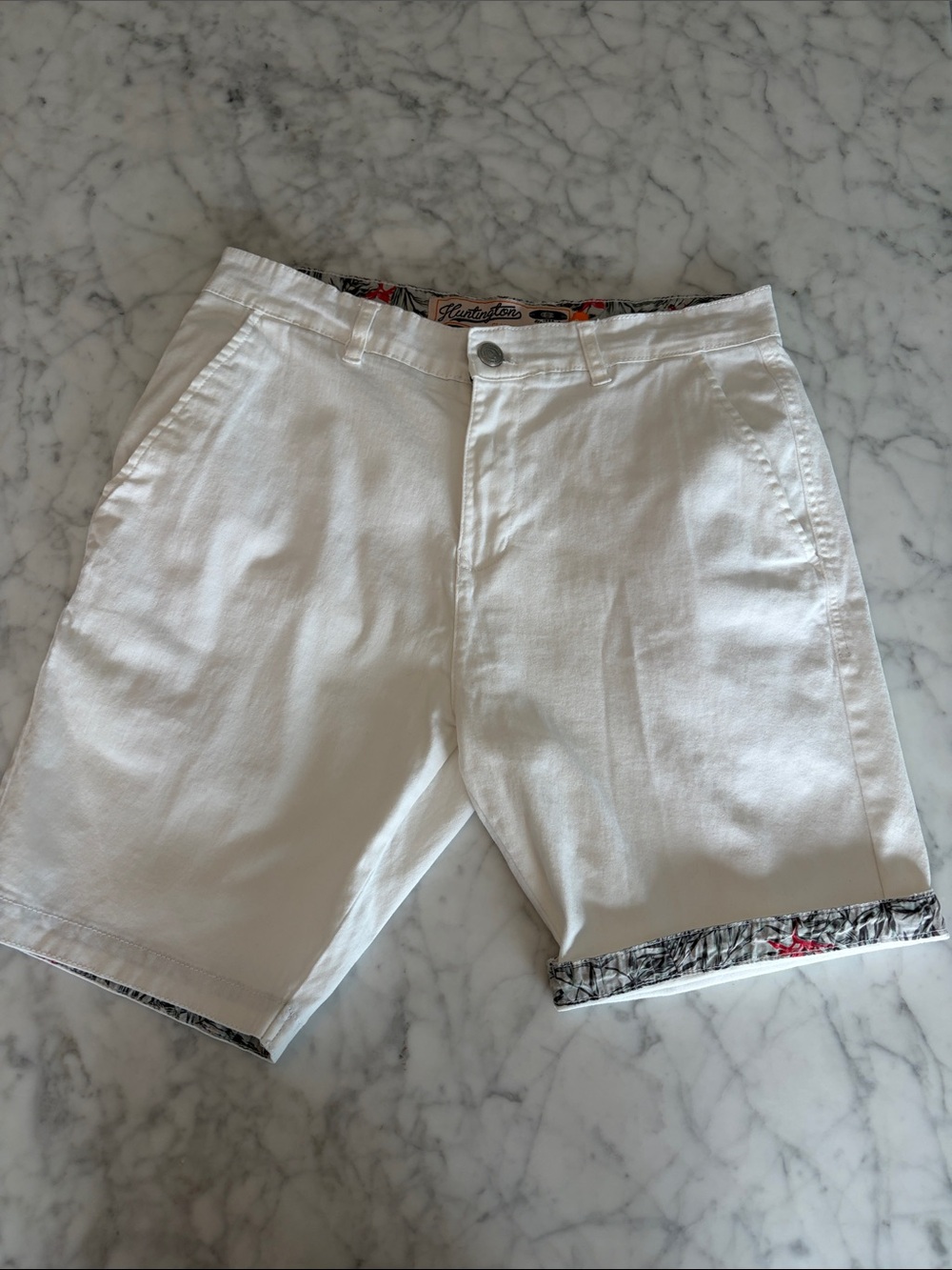 Classic White Huntington Flat-Front Men's Chino Shorts - Size 30